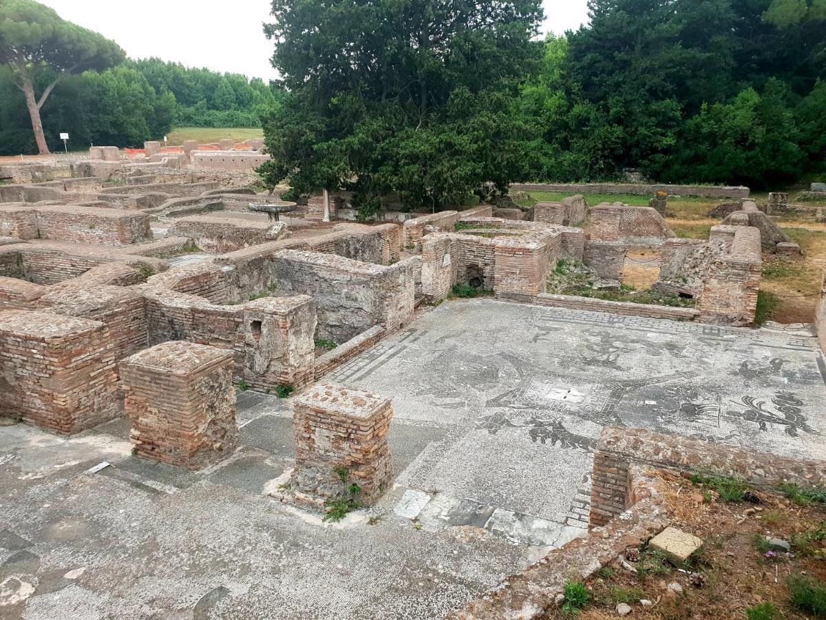 La Casa Nel Castello Villa Ostia Antica Bagian luar foto